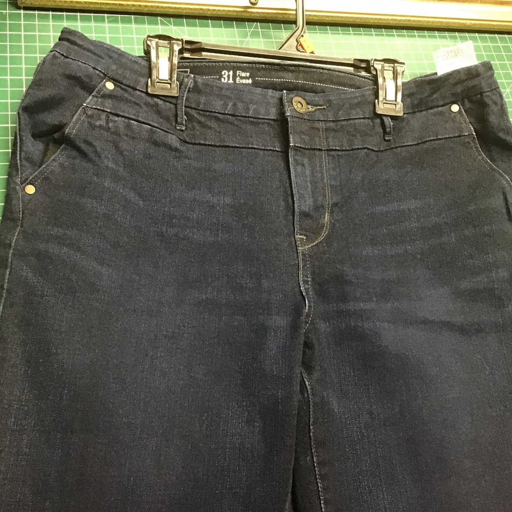 Levi’s flared dark blue jeans